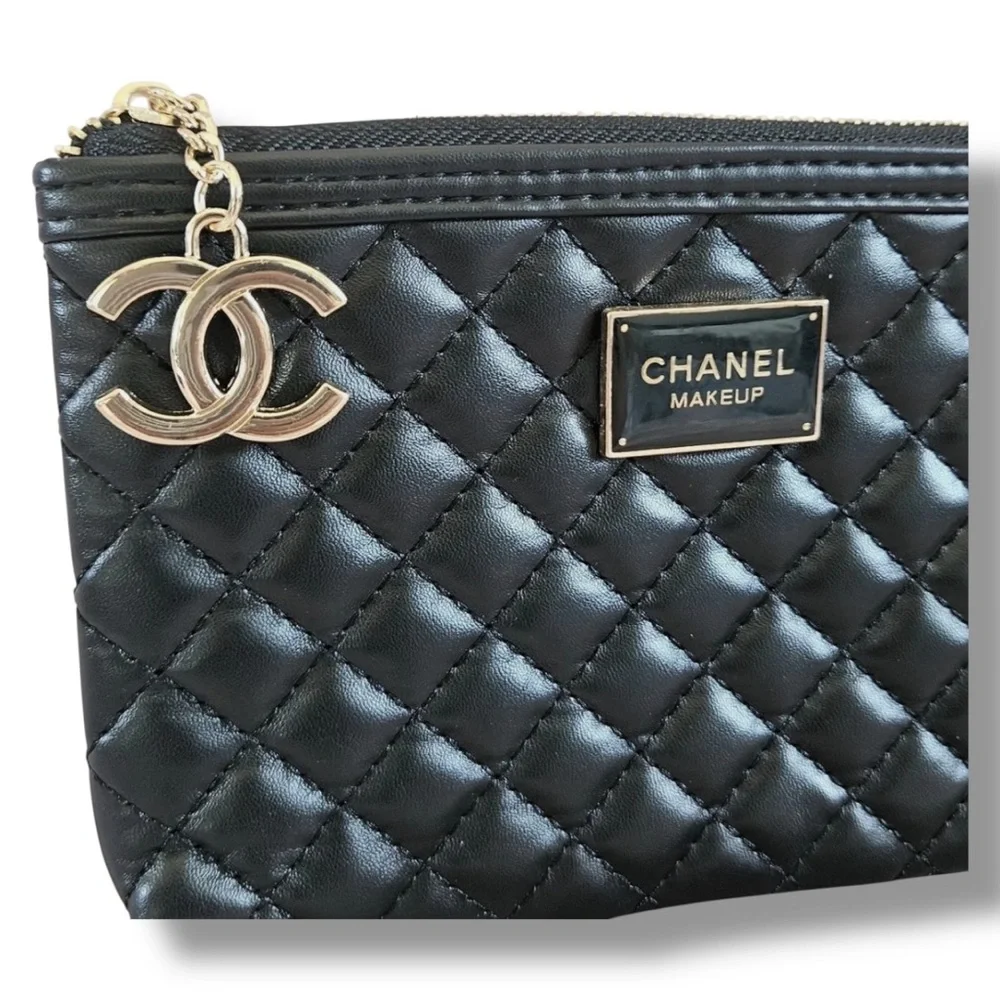 Chanel Makeup Quilted Black Leather Zip Pouch - Picture 3 of 7